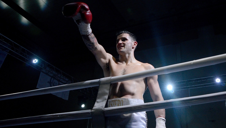 A Gino El Áspero Godoy le robaron la pelea en Canadá