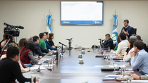 El ministro de Energía, Gustavo Medele, en la Legislatura. El ministro de Energía, Gustavo Medele, en la Legislatura.