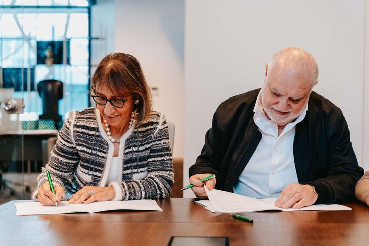 IFC y Siglo 21 sellan alianza: nace el talento que Argentina necesita para su boom minero sostenible. Foto: prensa Universidad Siglo 21. IFC y Siglo 21 sellan alianza: nace el talento que Argentina necesita para su boom minero sostenible. Foto: prensa Universidad Siglo 21.