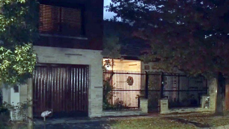 Regresa de Europa para ver a sus padres y lo balean en un robo