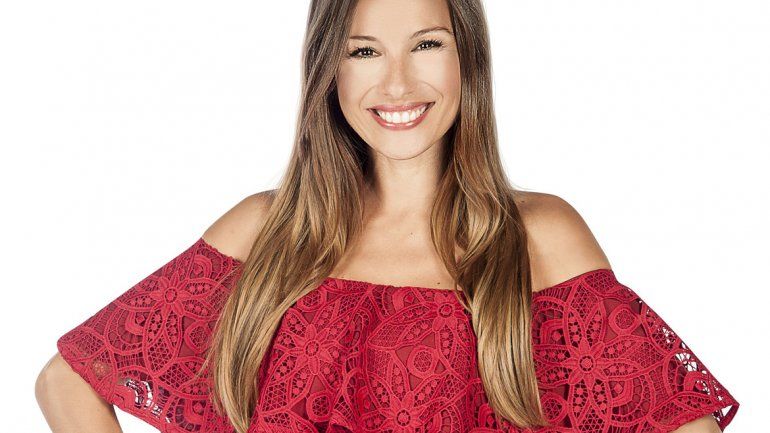 Calentona.&nbsp;Así se describió Pampita. Dijo que tuvo que aprender a controlarse para estar en el programa.&nbsp;