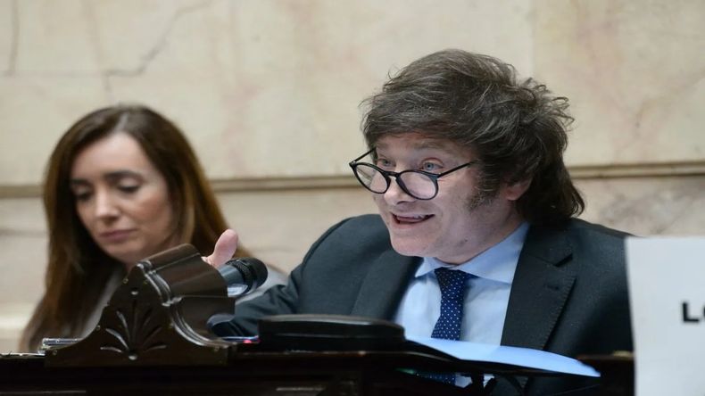 Javier Milei dio un primer gran paso en el Congreso: se presentó la Ley Ómnibus.