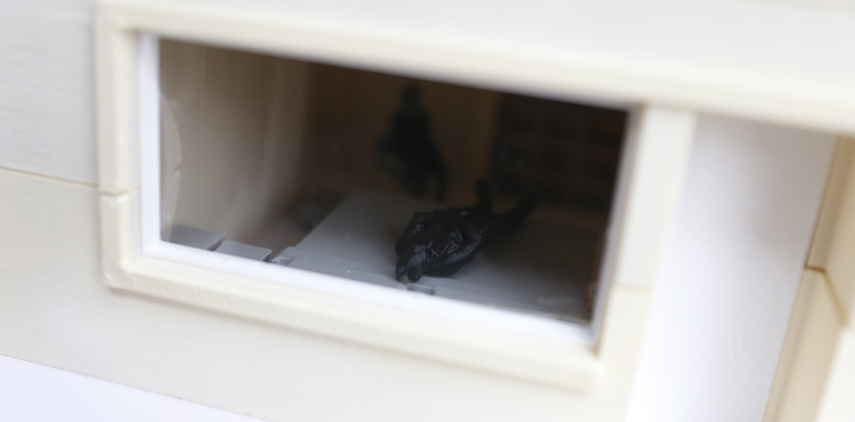 La maqueta también contiene figuras del mobiliario y las personas que habitaban la casa. Foto: Clarín. La maqueta también contiene figuras del mobiliario y las personas que habitaban la casa. Foto: Clarín.