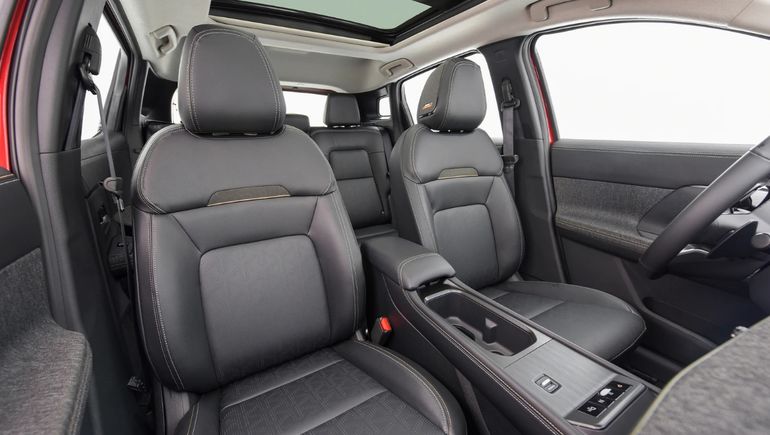 El Nissan Kicks 2026 tiene más espacio en sus plazas traseras. El Nissan Kicks 2026 tiene más espacio en sus plazas traseras.