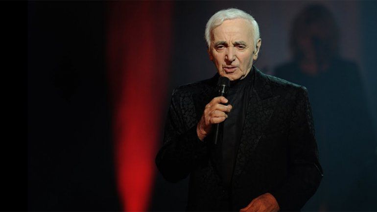 A los 94 años murió el cantante francés Charles Aznavour