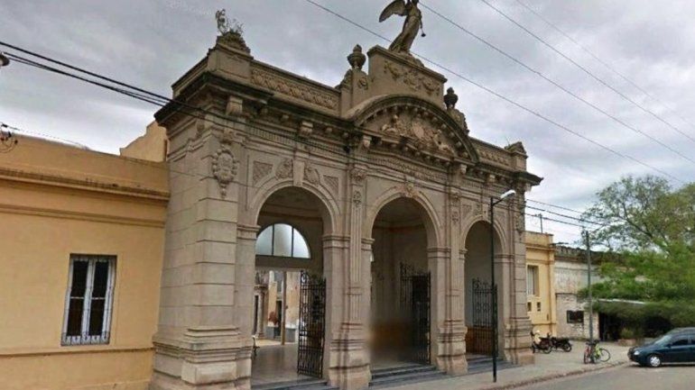 Se burlaron cruelmente de su compañero con discapacidad e indignaron a las redes