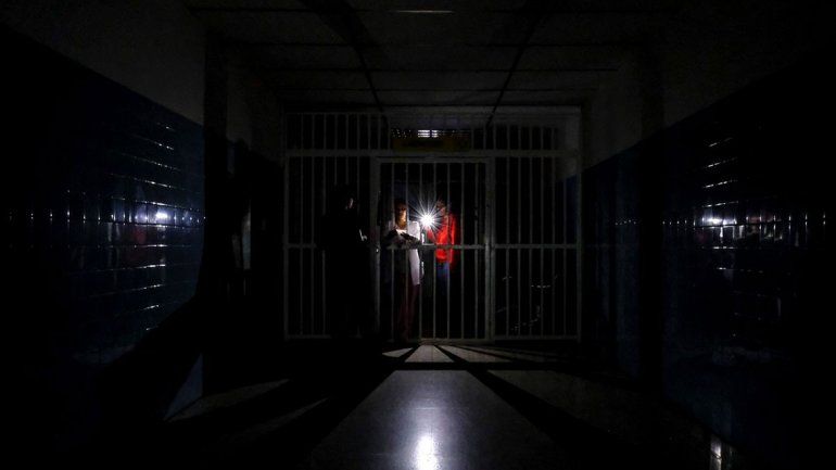 Venezuela: joven muere por falta de luz en el hospital