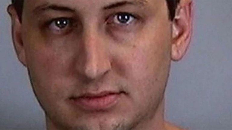 Un paramédico violó a su beba, se grabó y publicó los videos