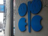 FOTO DE ARCHIVO. El logo de la Organización de Países Exportadores de Petróleo (OPEP) afuera de su sede, en Viena, Austria. 7 de diciembre de 2018. REUTERS/Leonhard Foeger