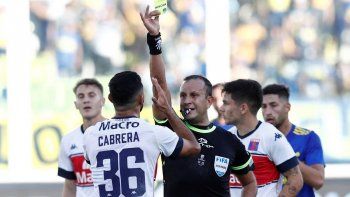 el arbitro neuquino que brillo en la final boca-tigre: su alegria y secretos el arbitro neuquino que brillo en la final boca-tigre: su alegria y secretos