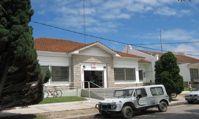 La joven fue trasladada al hospital local para los estudios y contención pertinentes. La joven fue trasladada al hospital local para los estudios y contención pertinentes.
