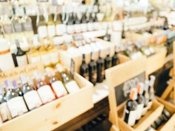 La pérdida de competitividad se profundiza con una caída del 7,1% en el volumen total de exportaciones de vino. La pérdida de competitividad se profundiza con una caída del 7,1% en el volumen total de exportaciones de vino.