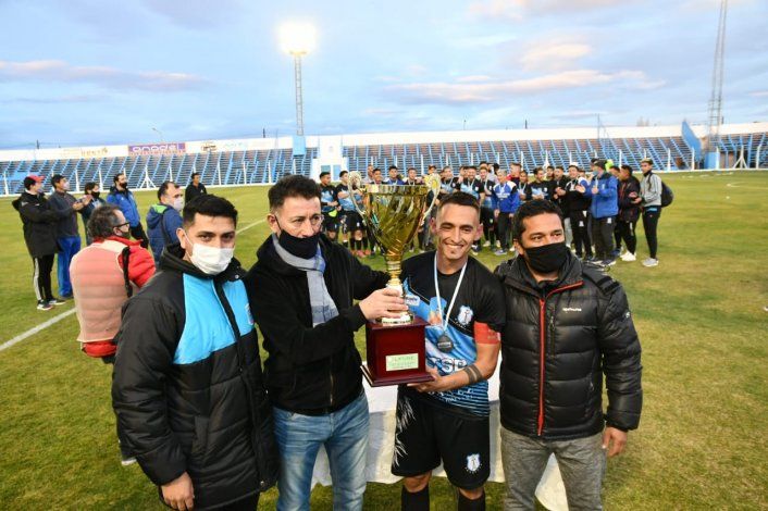 Rueda, la leyenda continúa. El sábado, con la Copa Neuquén en la cancha de Alianza.