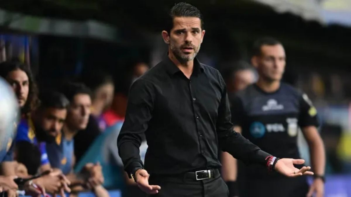 ¡Afuera! Un famoso medio contó cuál es el plan de Riquelme con Fernando Gago en Boca