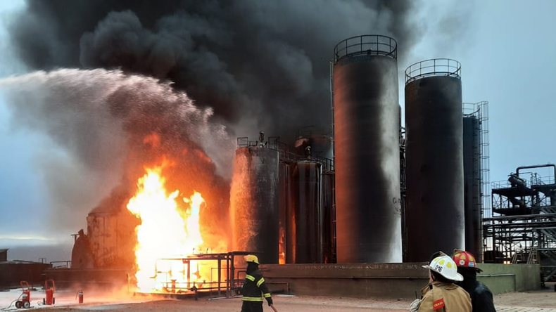 Absolvieron a cinco imputados por la explosión de NAO en Plaza Huincul que causó tres muertes | LM Neuquen Absolvieron a cinco imputados por la explosión de NAO en Plaza Huincul que causó tres muertes