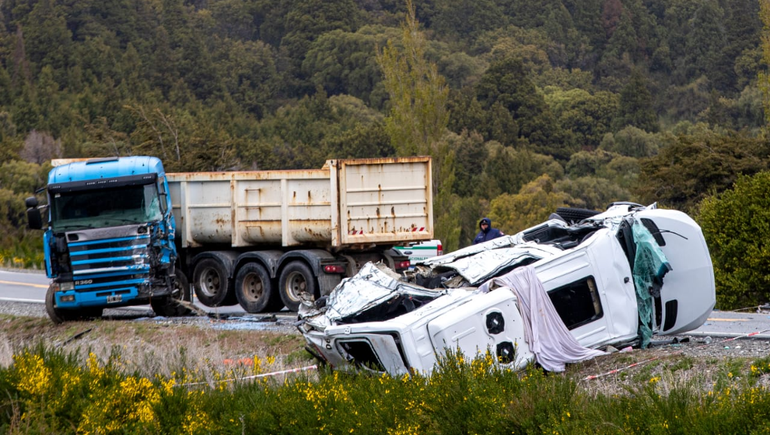 Choque fatal en Ruta 40: piden condenar al camionero que chocó el minibus de turistas