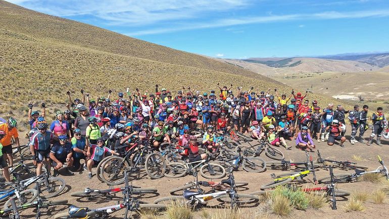 El cicloturismo combinando historia