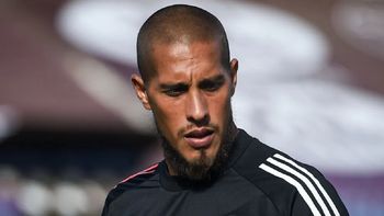 jonathan maidana llega a neuquen y dara una clinica para la escuelita de river jonathan maidana llega a neuquen y dara una clinica para la escuelita de river