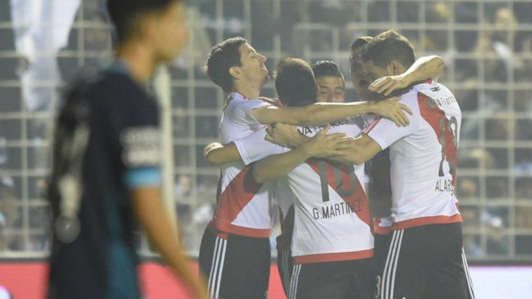 River ganó 3 a 0 en Tucumán y se puso a sólo un punto de Boca