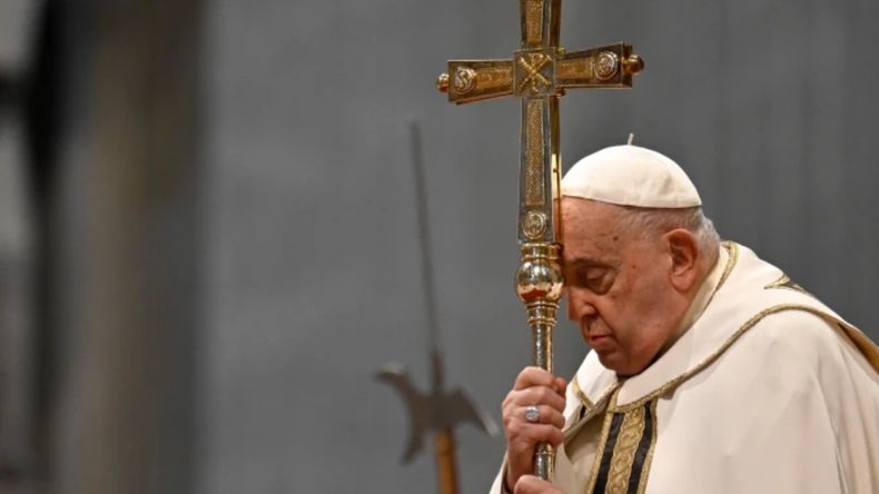Resurge la profecía de Nostradamus tras la muerte del papa Francisco: ¿se cumplirá?
