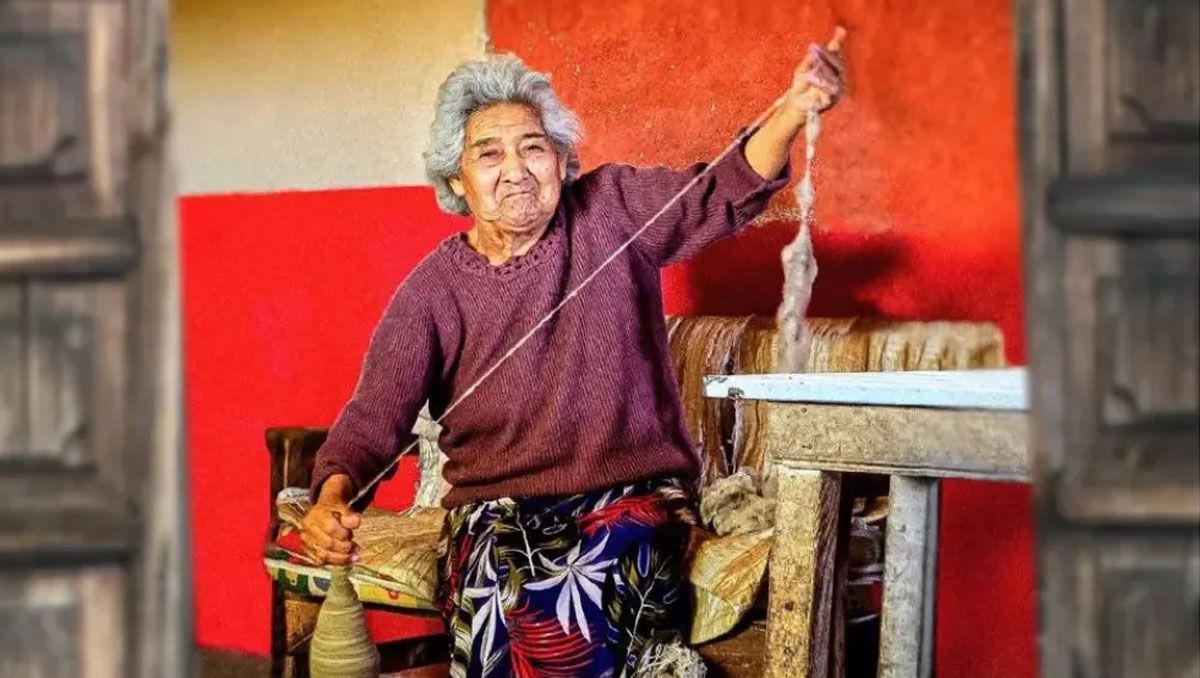 Cultura y tradición del norte de Neuquén: Juana y el hilado artesanal