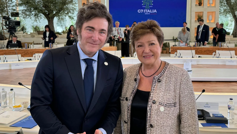 La directora del FMI, Kristalina Georgieva, visitará Argentina a fin de mes. La directora del FMI, Kristalina Georgieva, visitará Argentina a fin de mes.
