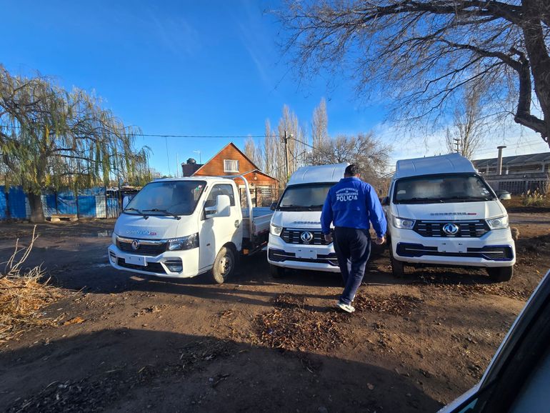 El hallazgo de los vehículos robados en Neuquén se dio en un barrio de Cipolletti.