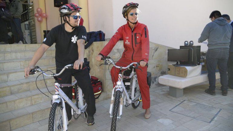 Gutiérrez entregó ambulancias, equipamiento y presentó el #ProgramaBiciSIEN