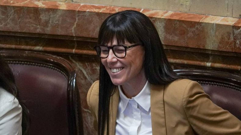 En su intervención, la senadora neuquina destacó la importancia del turismo para Neuquén. | LM Neuquen En su intervención, la senadora neuquina destacó la importancia del turismo para Neuquén.