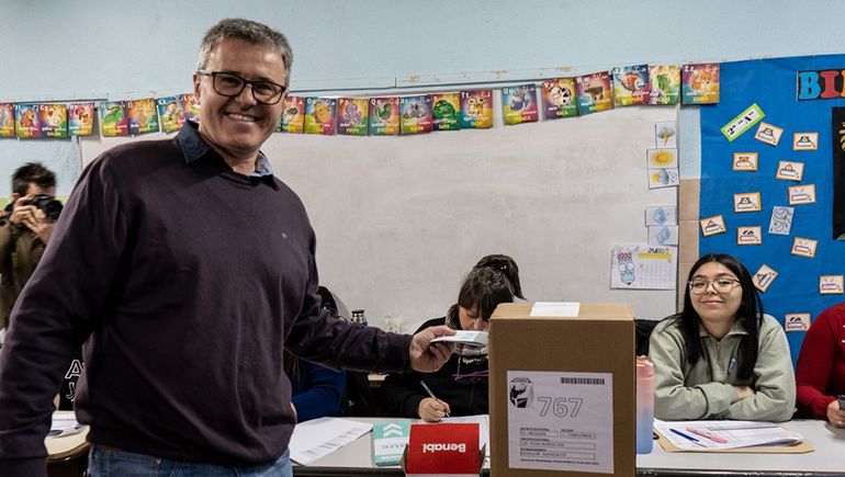 Votó Claudio Larraza: La gente se compromete con su voto para hacerlo valer