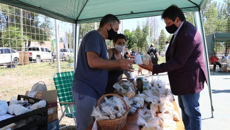 Inauguraron un mercado de cercanía en Parque Industrial