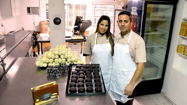 Junto a Hernán, Belén forma parte del universo de emprendedores neuquinos continuando el legado de su padres. Junto a Hernán, Belén forma parte del universo de emprendedores neuquinos continuando el legado de su padres.