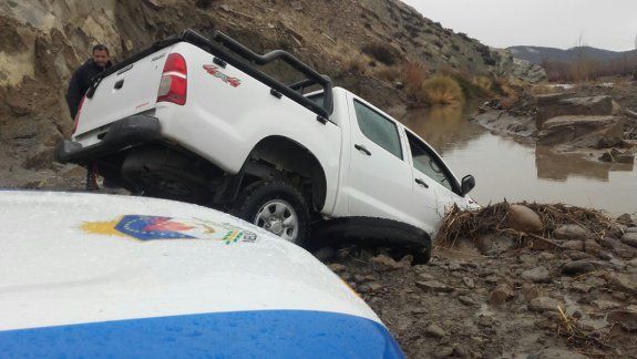 Encontraron ropa del hombre desaparecido en el río Curi Leuvú