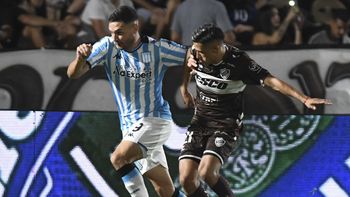 Racing empató ante Platense. Racing empató ante Platense.