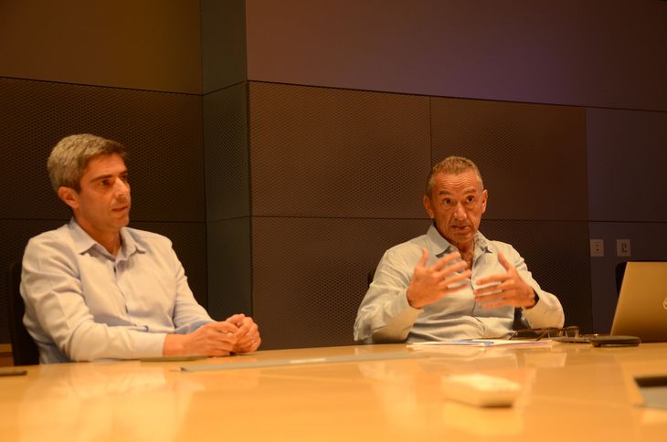 Martín Bengoechea, vicepresidente para Vaca Muerta y la Cuenca Neuquina, y Ricardo Ferreiro, presidente de E&P de Tecpetrol. Martín Bengoechea, vicepresidente para Vaca Muerta y la Cuenca Neuquina, y Ricardo Ferreiro, presidente de E&P de Tecpetrol.