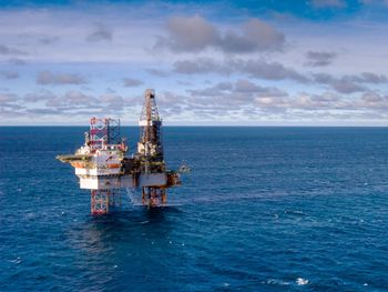 YPF y ENI avanzan en un acuerdo para explorar el potencial offshore en Uruguay.