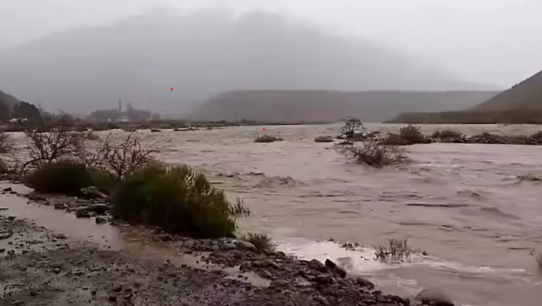 Crecida de los ríos en el norte neuquino debido al temporal de lluvia. Crecida de los ríos en el norte neuquino debido al temporal de lluvia.