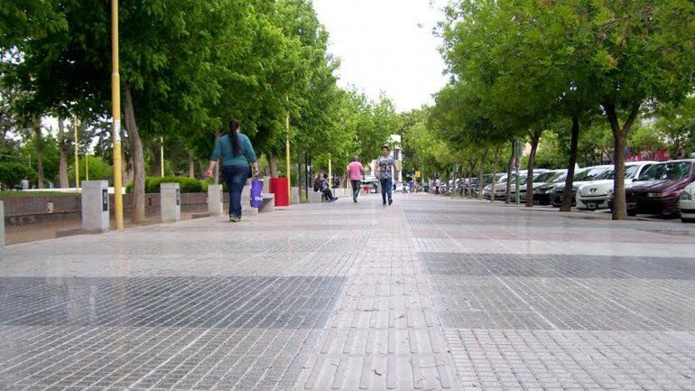 La Plaza San Martín fue escenario de la barbarie. | LM Neuquen La Plaza San Martín fue escenario de la barbarie.