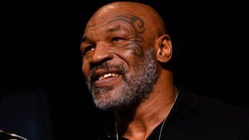 mike tyson perdio la paciencia y golpeo a un pasajero en un avion mike tyson perdio la paciencia y golpeo a un pasajero en un avion