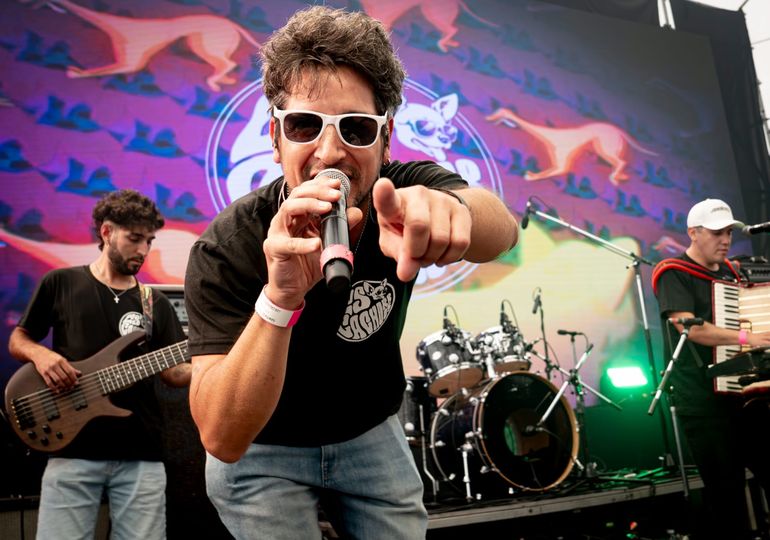 La rompieron con el remix del himno de Neuquén en un festival nacional: escuchá la versión