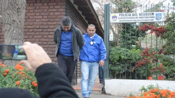 Oscar Alfredo Pequi Bastonero fue detenido en julio de 2016 por Delitos Económicos de la Policía neuquina.