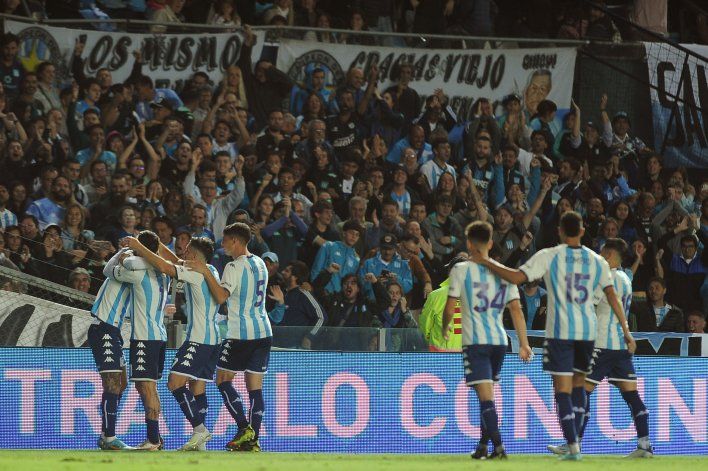 Racing le ganó a Huracán y se prende a la lucha por el campeonato