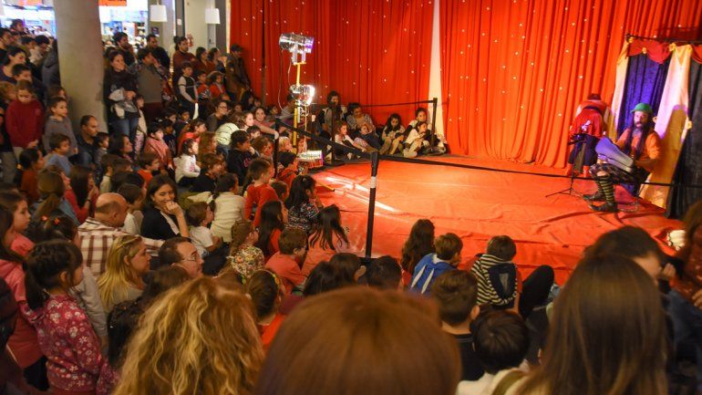 Para los más chicos prepararon espectáculos. Una multitud pasó durante el fin de semana.
