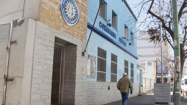 Lo atraparon robando carne y queso cremoso en un supermercado del centro