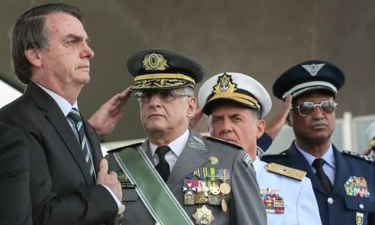 Bolsonaro y la cúpula militar de ese momento