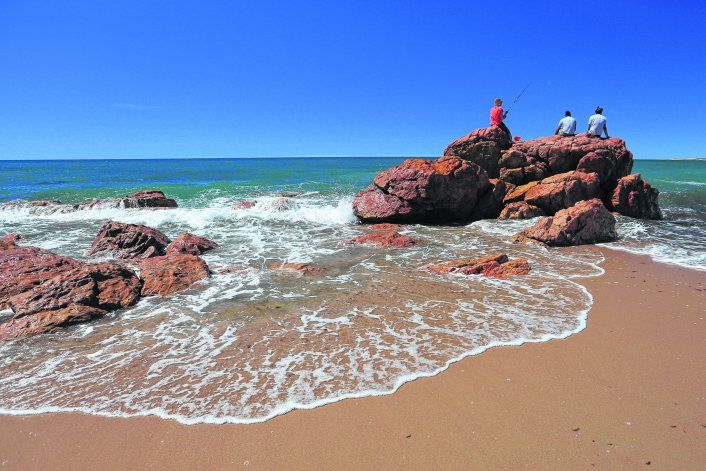 Las playas del sur de Argentina se convirtieron en una opción popular para los viajeros