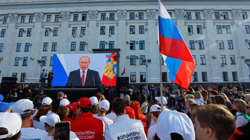Putin ganó poder tras la anexión de regiones rivales