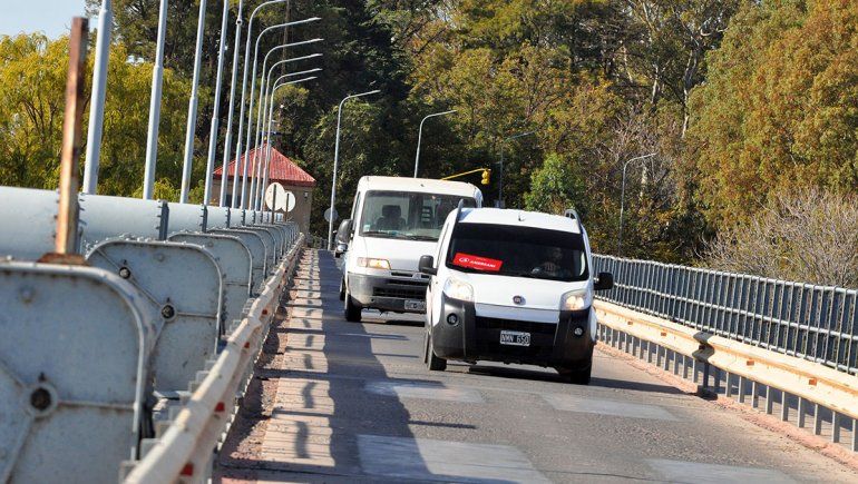 Habilitan el paso por el dique para descongestionar el tránsito