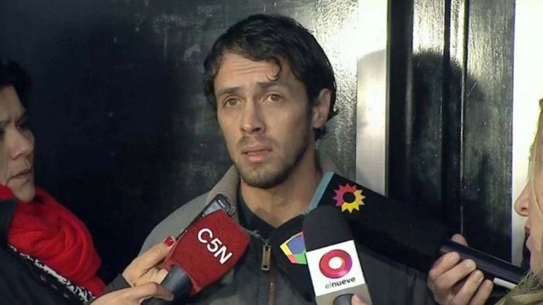 Drogan y abusan de una chica de 14 en un patio