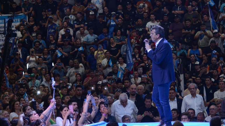 Sergio Massa en Cipolletti: Este domingo, a construir desde la Patagonia la victoria de la Argentina